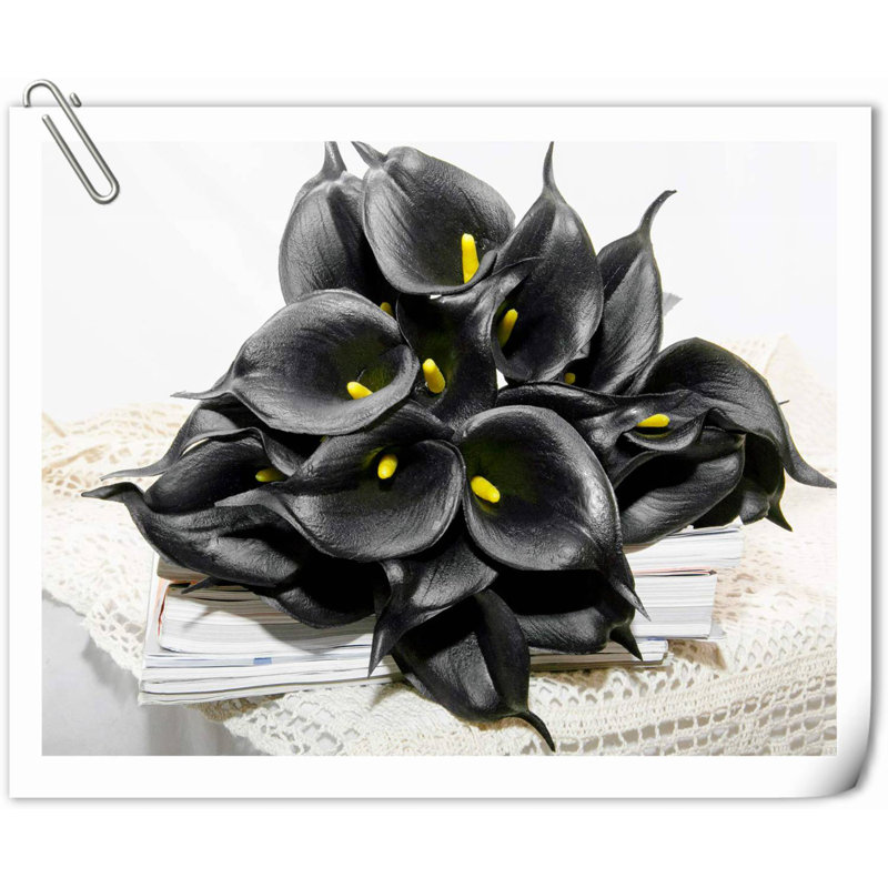 Arrangement Lillies, H 13,58 po x l 2,3 po x P 3 po, Noir