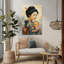 Mère en kimono tenant son bébé, portrait abstrait audacieux et coloré, art mural-1256626847