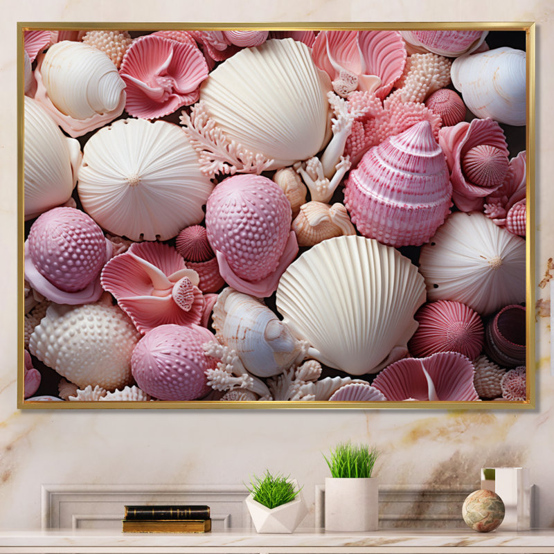 «Pink White Shells Seashore Collage II», reproduction sur toile, H 30 po x l 40 po x P 1,5 po, Cadre flottant doré
