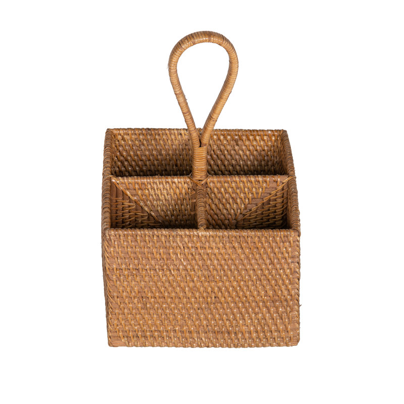 Panier en rotin et argenterie, Brun