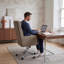Chaise de bureau ergonomique COLAMY moderne à dossier haut, avec appui-tête et soutien lombaire, vérin à gaz certifié TÜV, roulettes silencieuses et hauteur réglable. Revêtement en tissu respirant, couleur camel.-290077510