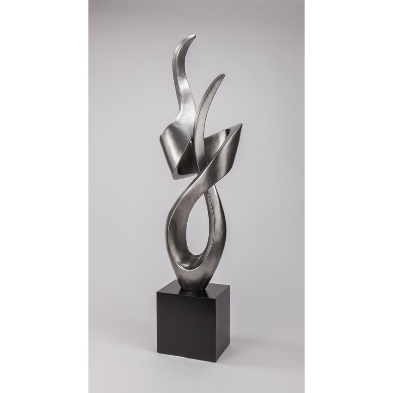 Figurines & Sculptures