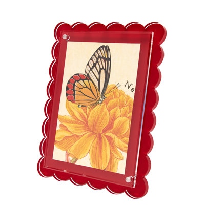 Red Scallop Frame