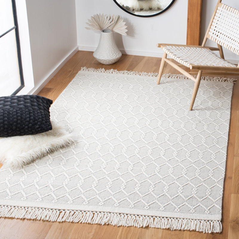 Brocklesby Hand Loomed Nz Wool/Cotton Geometric Rug in Ivory, Rectangle 4' x 6'