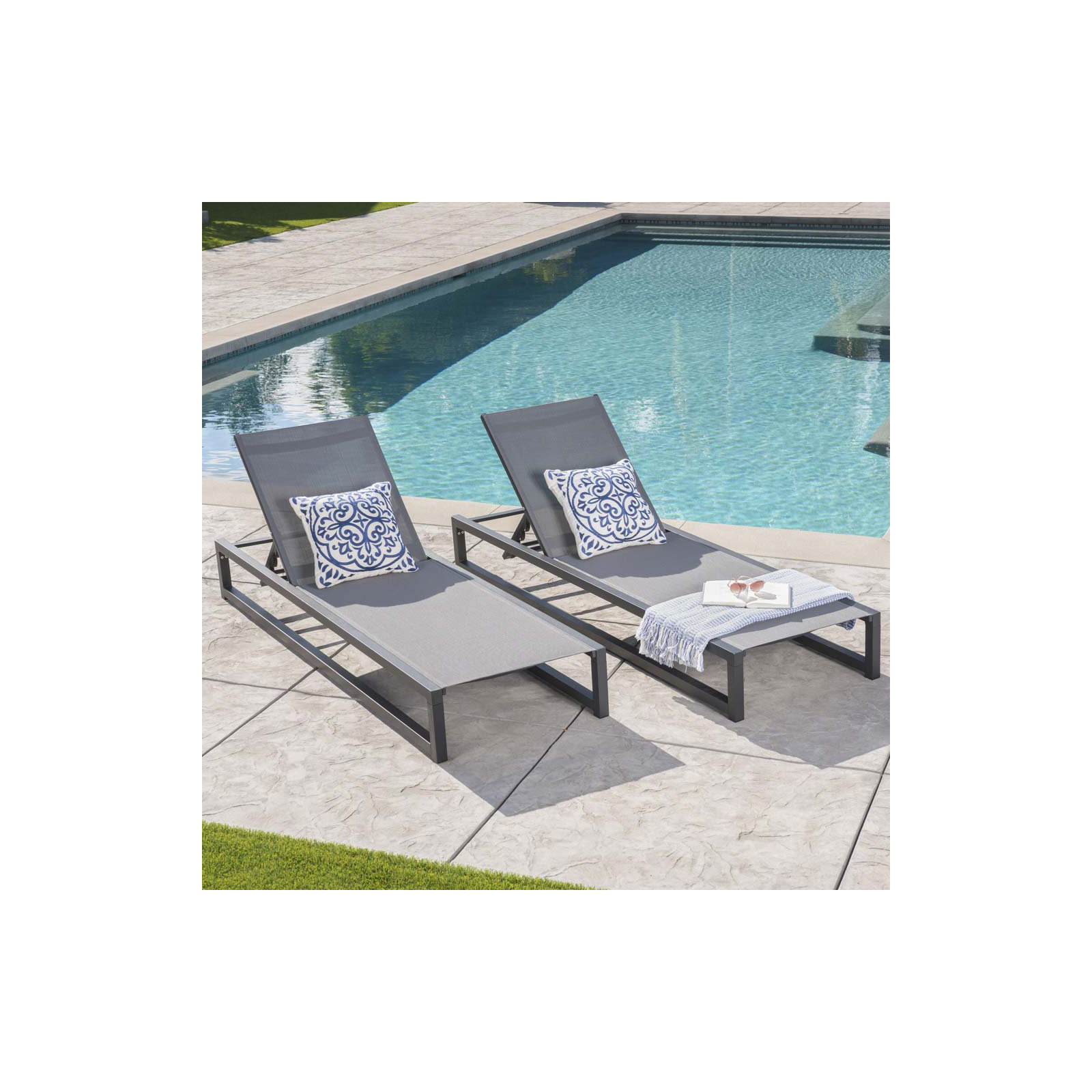 Quinn Aluminum Outdoor Chaise Lounge, Black/Gray