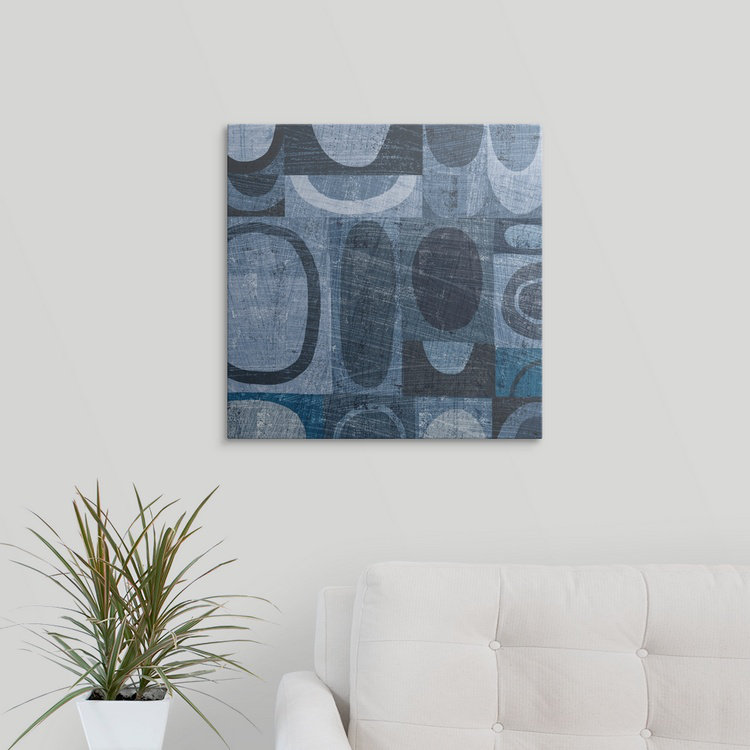 «Modern Geometric Indigo and Navy I» par Michael Mullan, impression, H 35 po x l 35 po x P 1,5 po, Toile