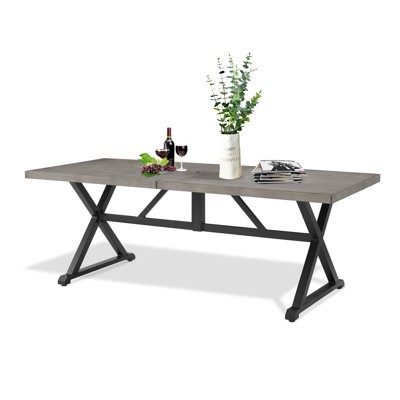 Table de salle à manger rectangulaire en métal avec trou pour parasol L 83 po