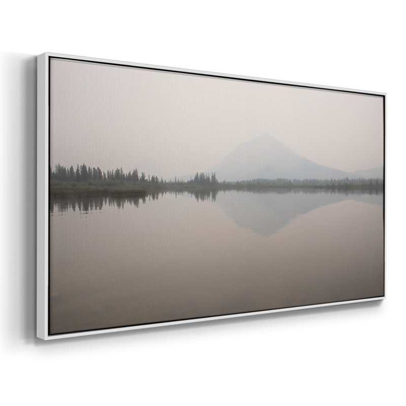 Dawn Reflection - Toile tendue avec châssis encadré - Prêt à être accroché, H 25 po x l 49 po, Blanc