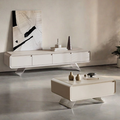 Combinaison simple de meuble télé et de table basse