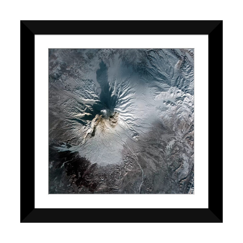 « shiveluch volcano en russie » par stocktrek images, reproduction d’impression sur toile tendue, H 16 po x l 16 po x P 1 po