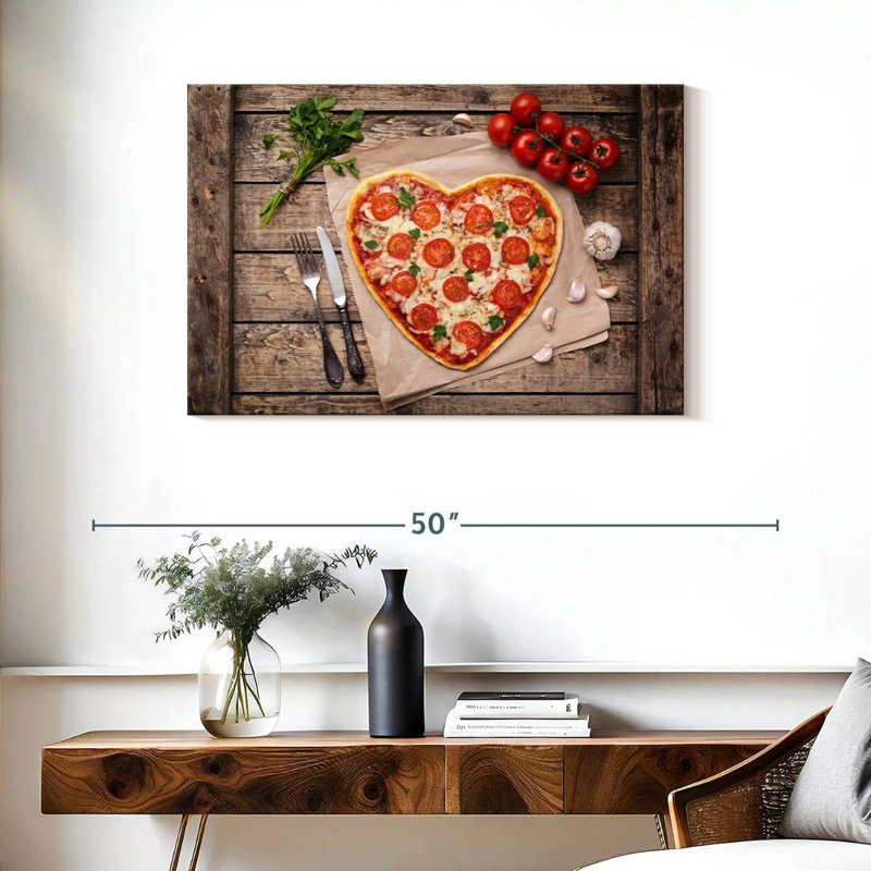 Yarlin, pizza en forme de cœur, H 24 po x l 36 po