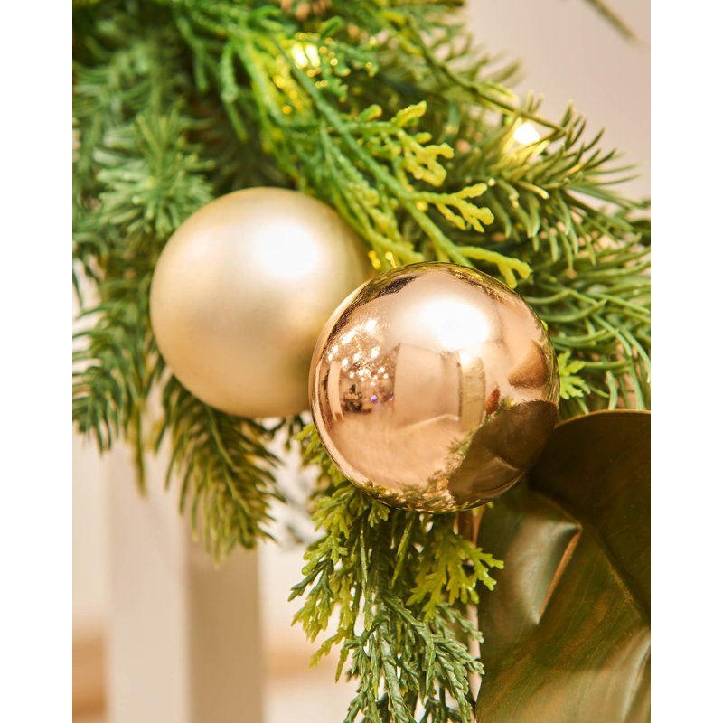 274.32cm Lighted Faux Garland with Lights