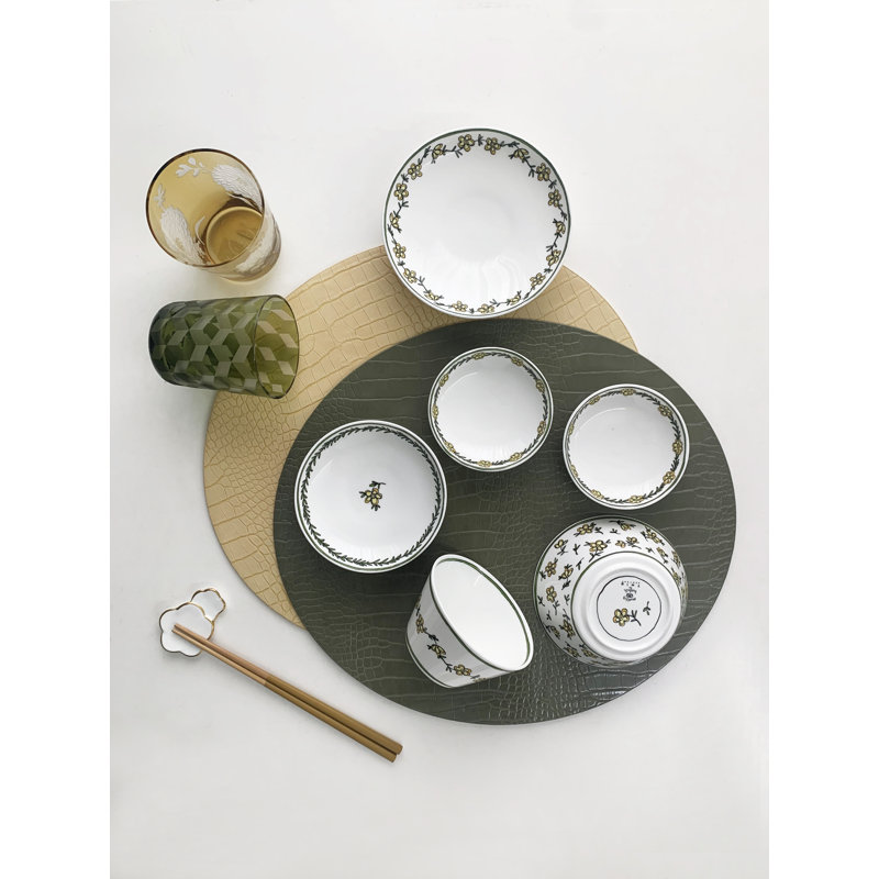 Dovi Faux Leather Round Placemats, Olive