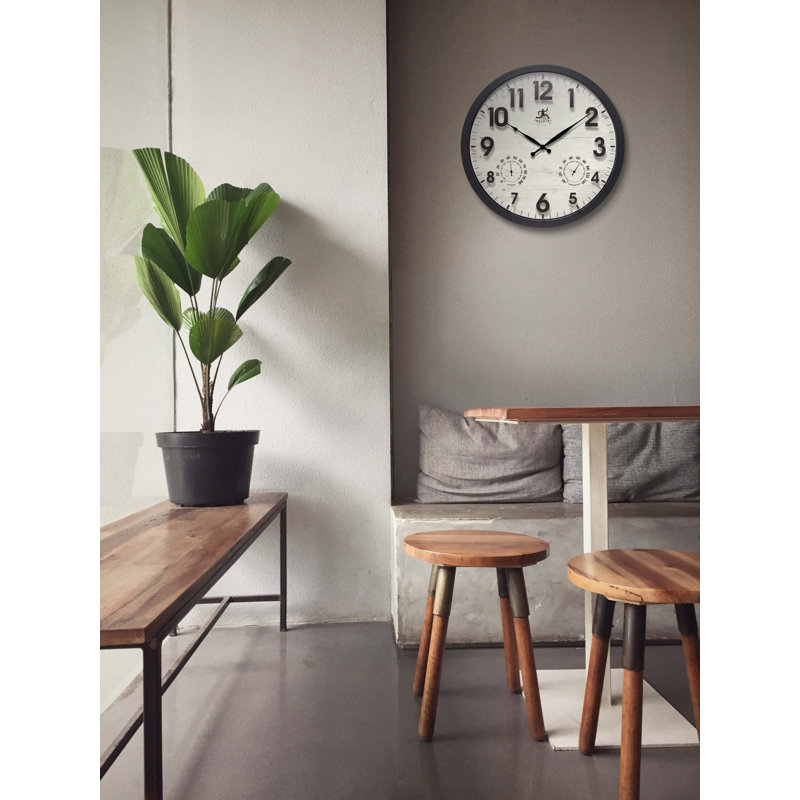Horloge murale d'extérieur ronde en plastique 17,5 pouces - noire