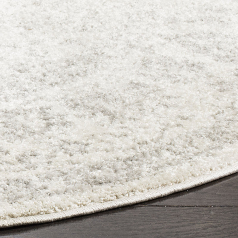 Nuss Performance Oriental Rug, Round 8'