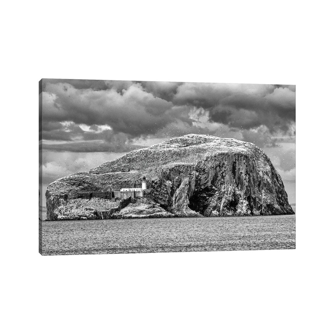 The Bass Rock von Sarah Morton - Giclée auf Leinwand ohne Rahmen mit Galerieeinband