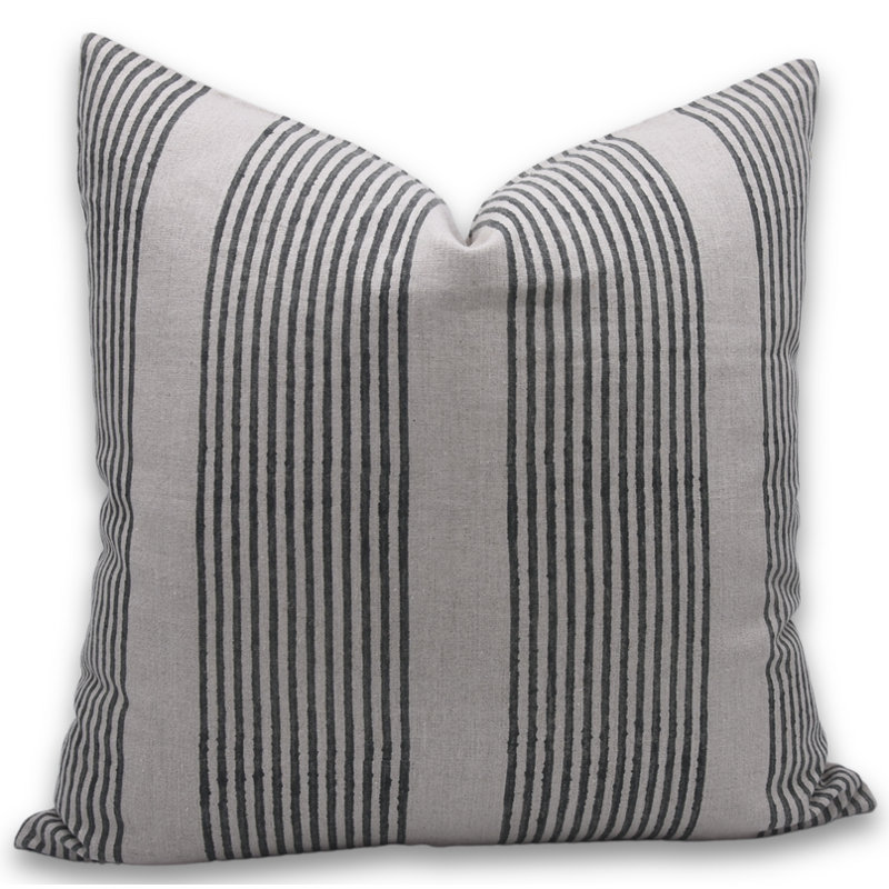 Housse de coussin en tissu imprimé à la main par Fab Fabine, impression Satsamundar, style moderne - 18 po x 18 po, Carré