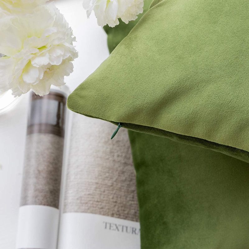 Housse de coussin en velours uni, Vert olive, H 12 po x l 20 po