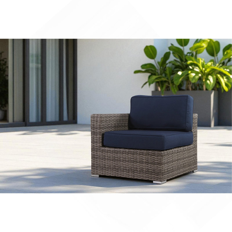 Wicker R L Sectional