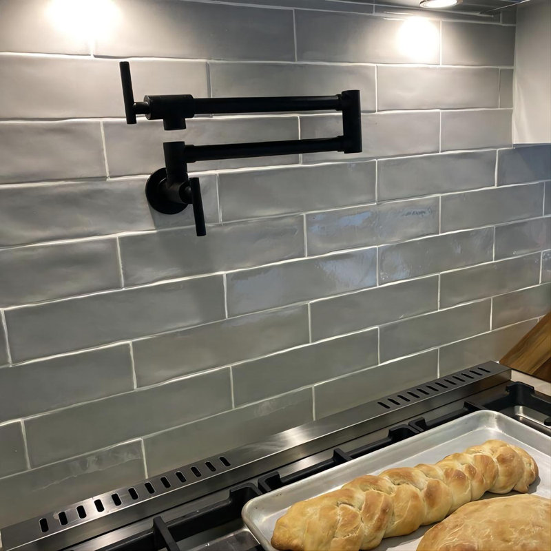 Robinet remplisseur de pot mural, robinet de cuisine commercial pliable extensible avec bras articulés à double articulation, robinet d'évier de cuisine à un trou 2 poignées et 2 carters d'eau, noir mat