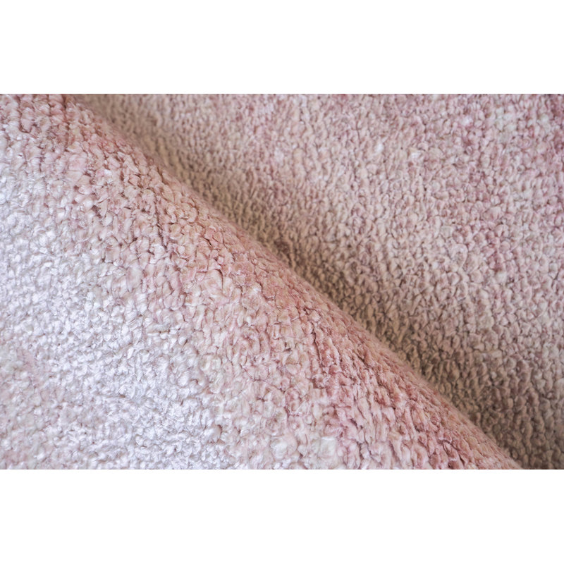 Plush Viscose/ Wool Area Rug in Pink, Rectangle 2' x 3'