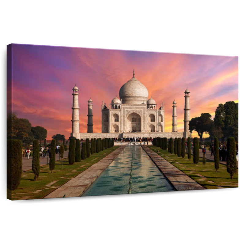 Lever de soleil coloré au Taj Mahal, H 34 po x l 51 po