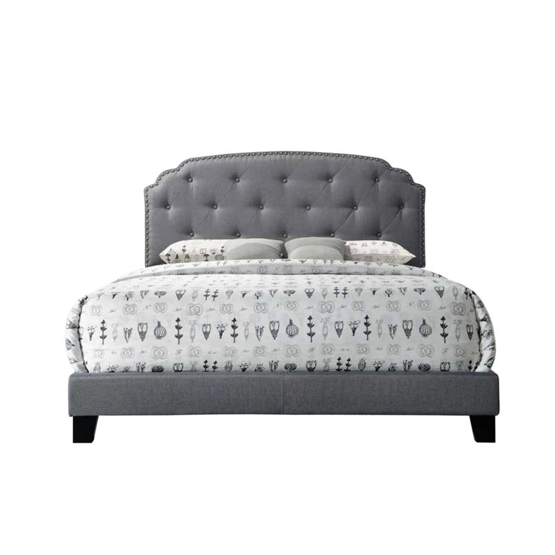 Grand lit élégant en tissu gris avec structure discrète et durabilité moderne