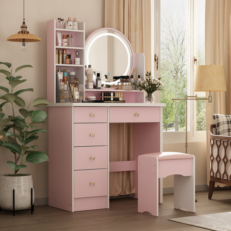 Vanity, Pink