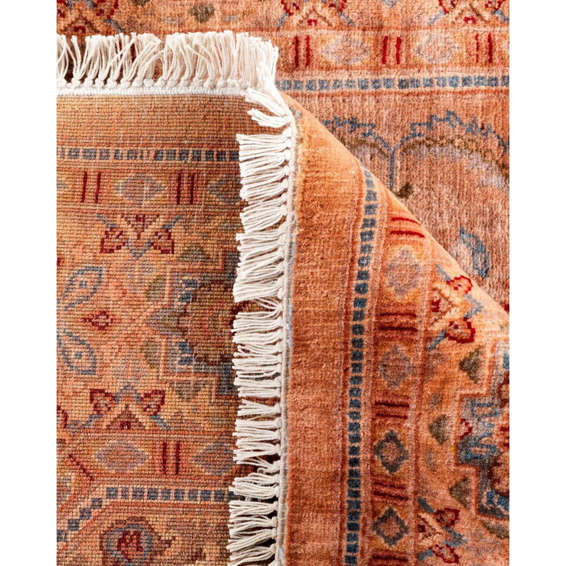 Tapis rose noué à la main de conception unique Chimel
