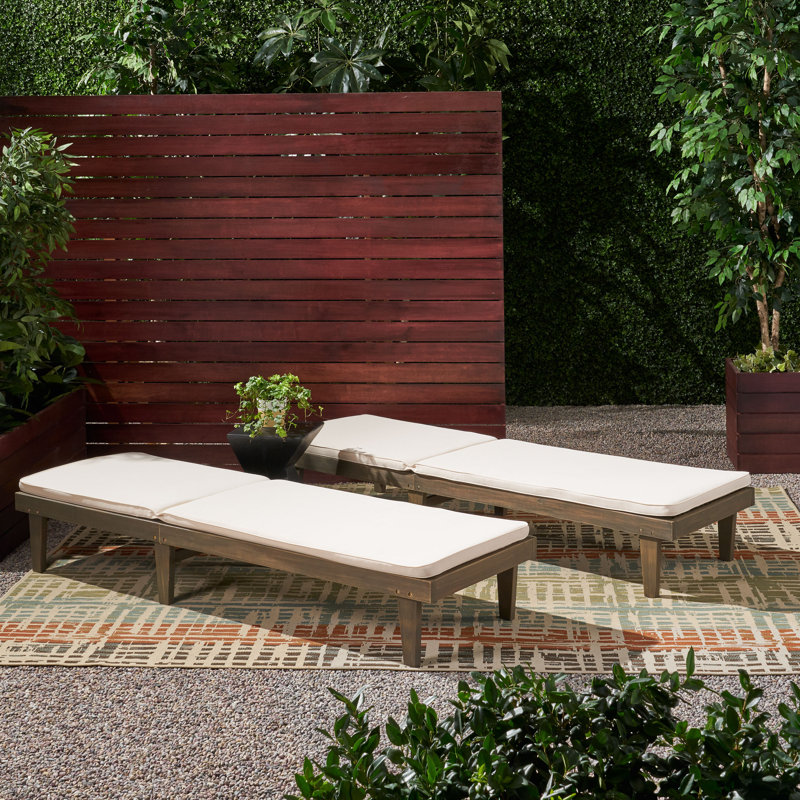 Chaise longue avec coussins Muir Sun, Structure grise / coussin crème