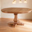 Table de salle à manger ovale extensible avec surface lisse, pour le divertissement et l'utilisation quotidienne dans les maisons modernes.-434094703