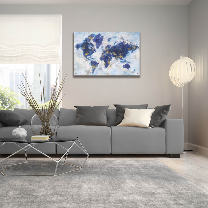 «Indigo World Map» par Danhui Nai, art mural en verre acrylique, H 24 po x l 36 po x P 0,2 po