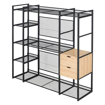 Garde-robe de style ouvert avec rails suspendus, tablettes et tiroirs