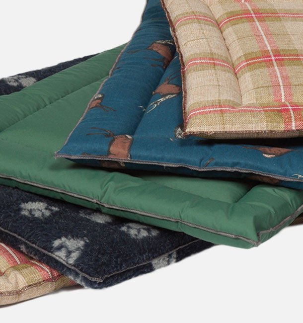 Woodland Cotton Pet Bed, Medium (76 cm L x 53 cm W)