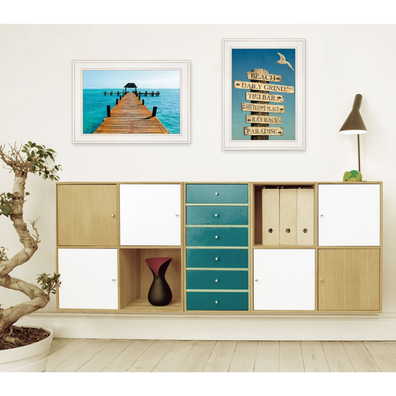 Ensemble de deux reproductions d'art nautiques sur plage