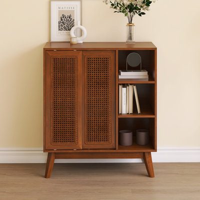 Buffet moderne en rotin avec tablettes réglables
