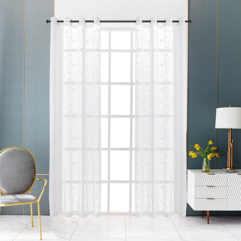 Panneau de rideau simple diaphane avec œillets Nadeen, l 52" x L 95", Blanc