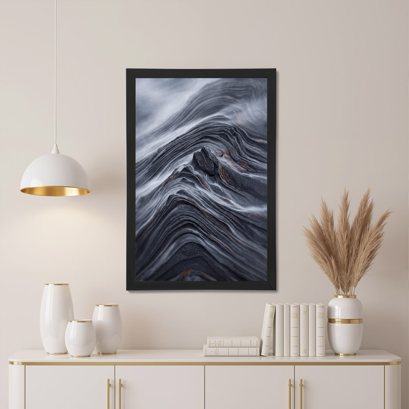 Art sur toile noir et gris, H 30 po x l 20 po