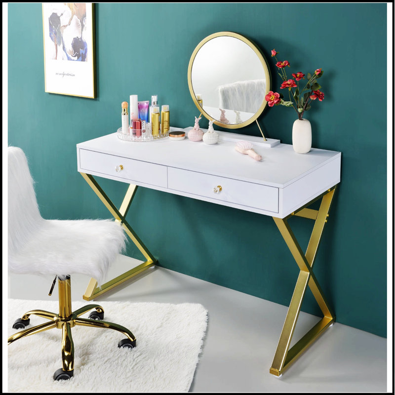 Bureau de coiffeuse rectangulaire avec miroir, plateau à bijoux et rangement spacieux pour une élégance et une fonctionnalité modernes.
