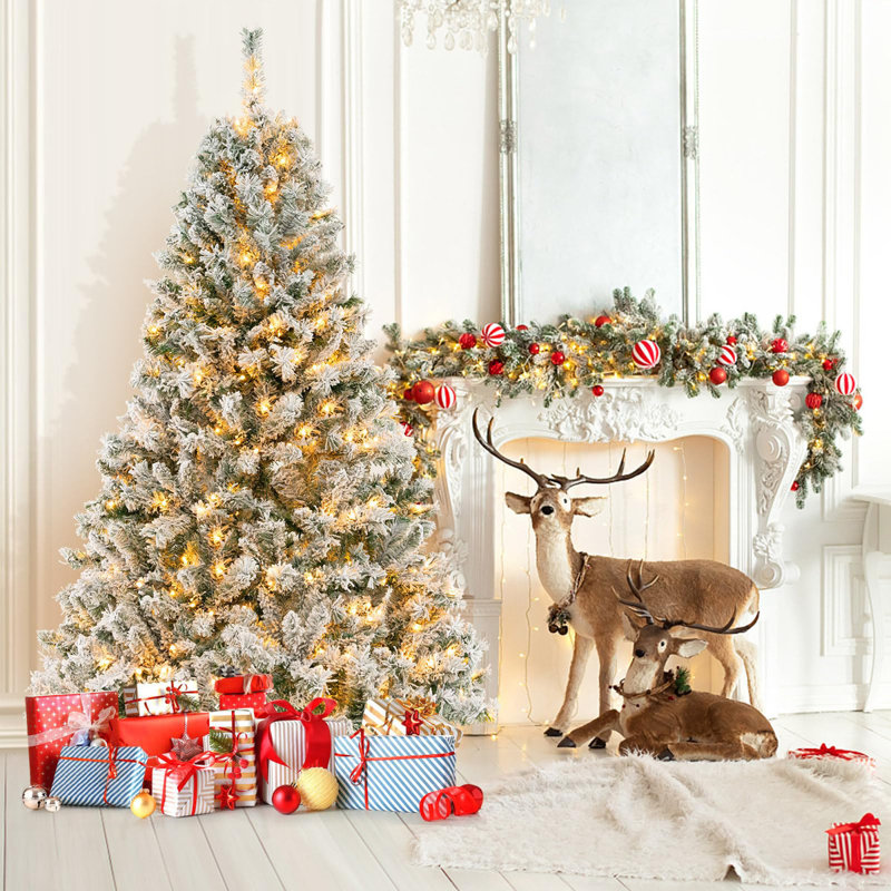 Arbre de Noël artificiel en PVC 6 pi avec 250 lumières DEL blanc chaud 5MM basse tension - Essential festif, 6'