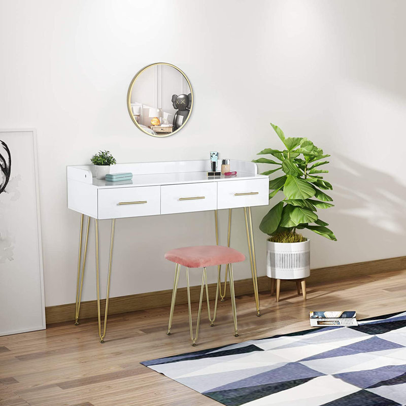 Margrett Dressing Table with Mirror