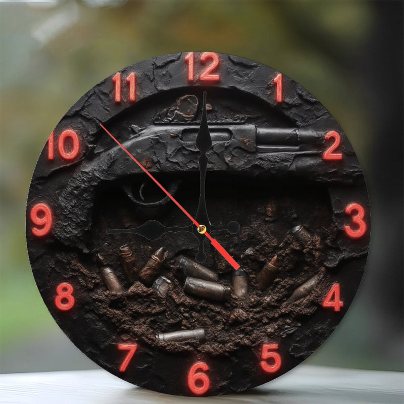 Horloge avec fusil et boîtiers