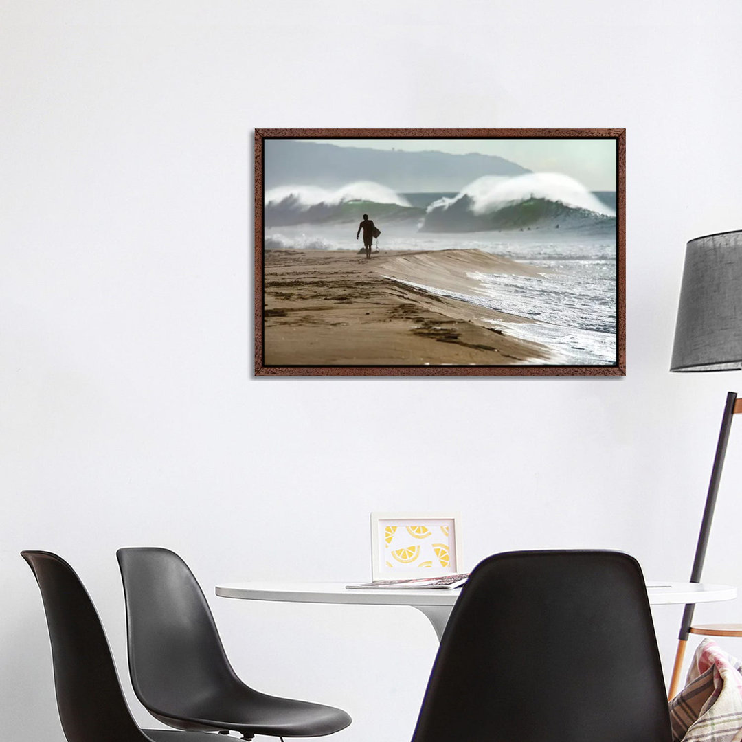 Beach Barrels von Sean Davey - Galerie-verpackte Leinwand GiclÃ©e auf Leinwand