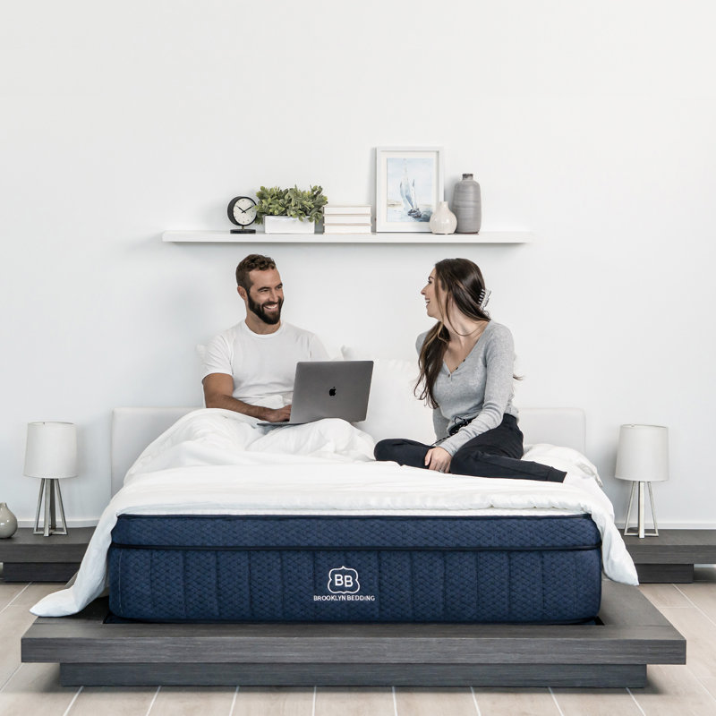 Queen Size Blue and White Hybrid Cooling Mattress with Gel Memory Foam