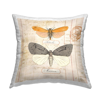 Coussin d'extérieur à motif de papillons jaunes par Susan Arnot Stupell Industries