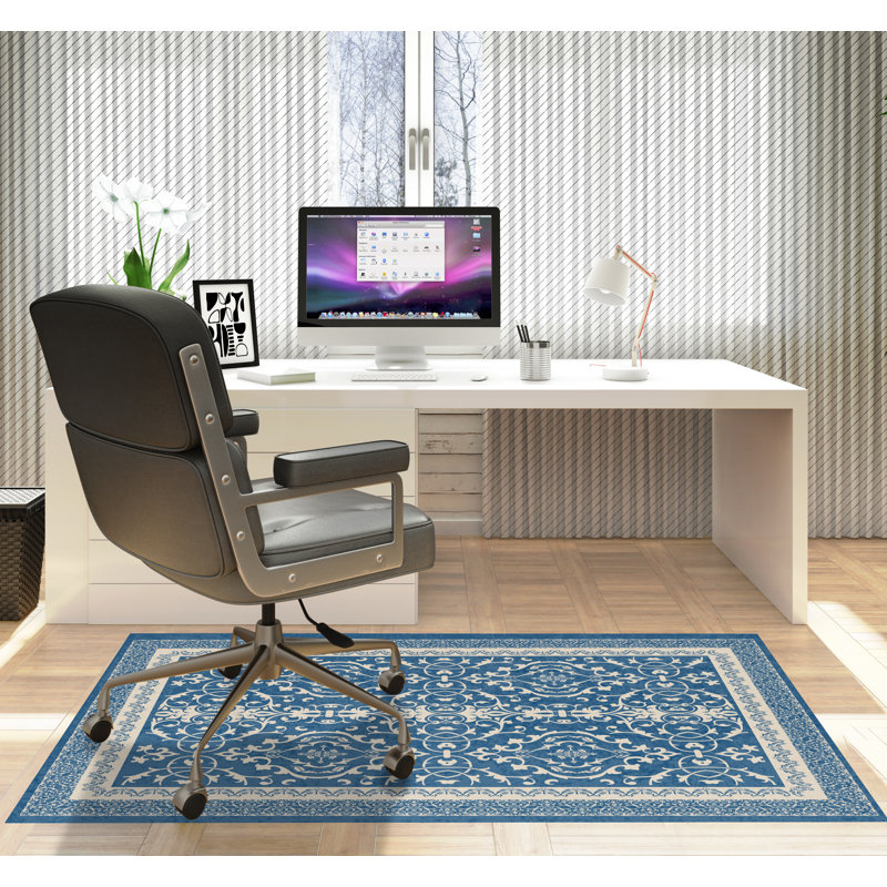 Tapis de chaise rectangulaire à poils courts Rao, L 36 po x L 60 po, Bleu pigeon