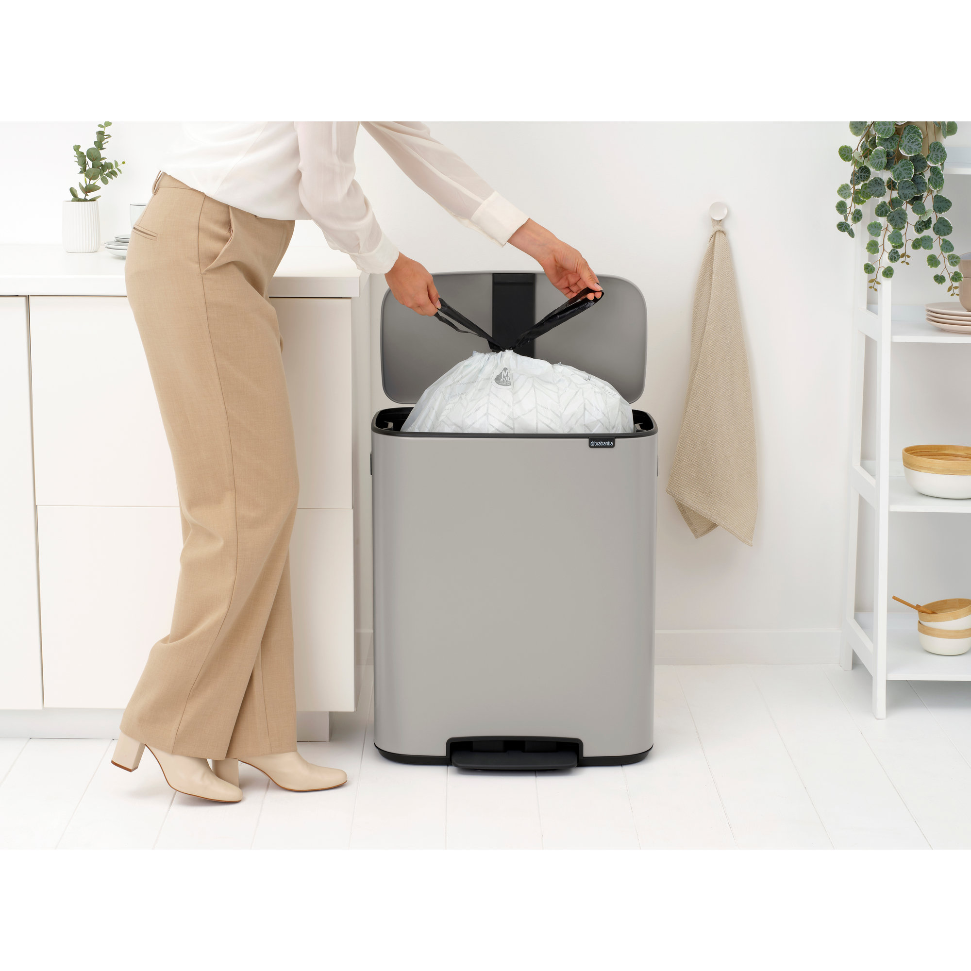 Brabantia Bo Step On Trash Can, 16 Gallon, Soft Gray