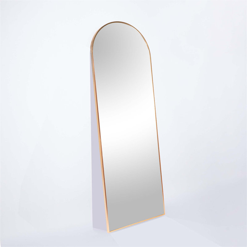 Élégant miroir arqué en métal pleine longueur de 71 x 27,5 pouces avec caractéristiques incassables et antirouille pour les intérieurs modernes