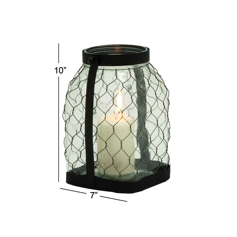 Lanterne en fer et en verre, H 10 po x l 7 po x P 7 po