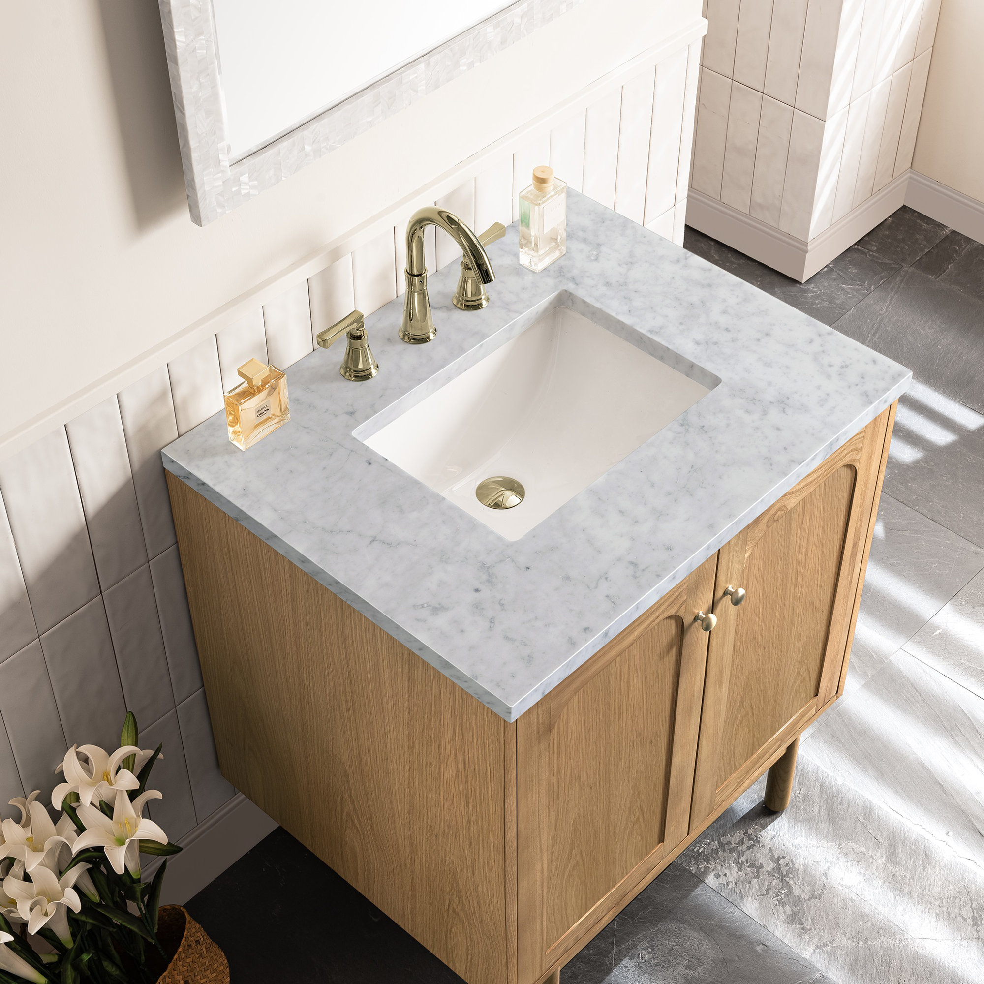 Laurent 30'' Single Bathroom Vanity, Light Natural Oak, Carrara White, 8" Widespread